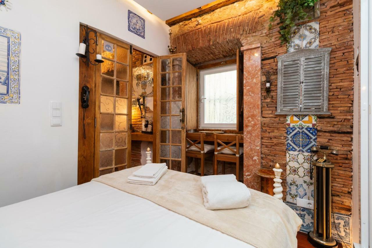 Romantic Medieval Apartment Lisboa Exteriör bild